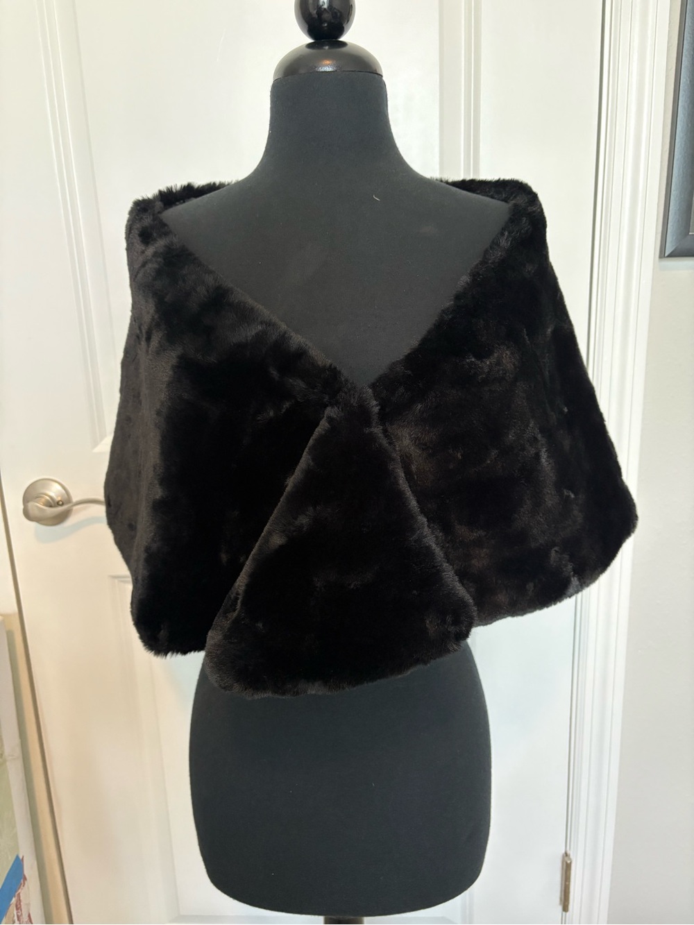 Black Faux Fur Bridal Shawl Stole Wrap - Elegant Evening Cover-Up